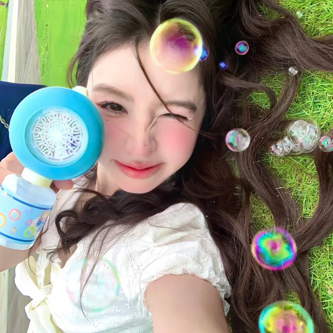 所有的猫都是灰色 封面
